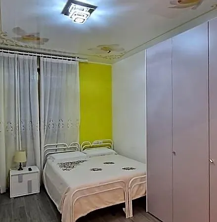 Orchidea 招待所 3*